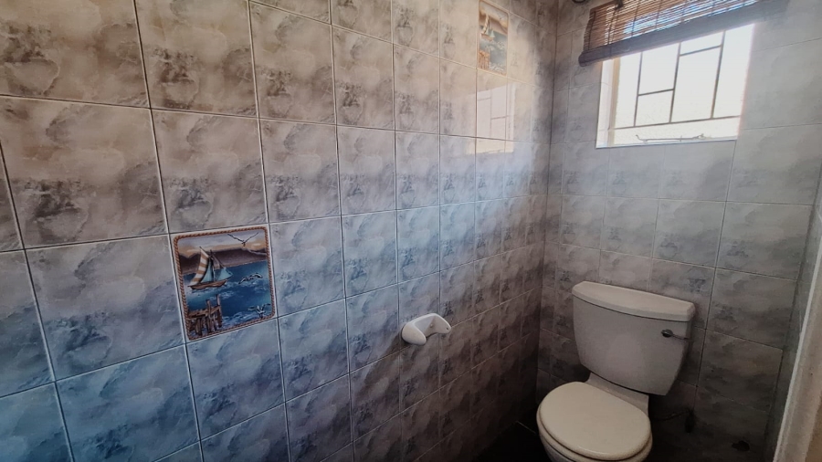 To Let 5 Bedroom Property for Rent in St Helena Free State